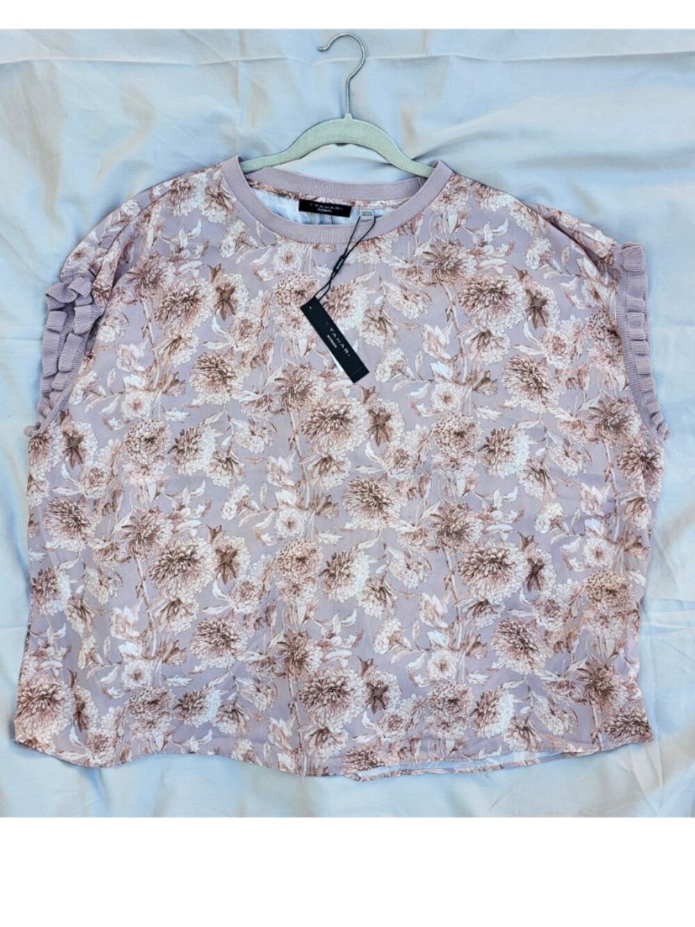 T Tahari Woman Floral Ruffle-Sleeve Top